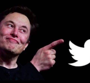 Elon Musk Finally Gets His Hands On Twitter
