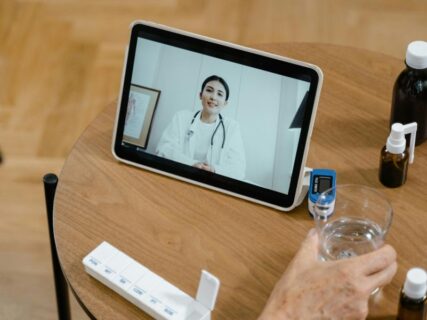FTE vs Virtual Assistant for Medical Billing Which One Makes More Sense for Your Practice